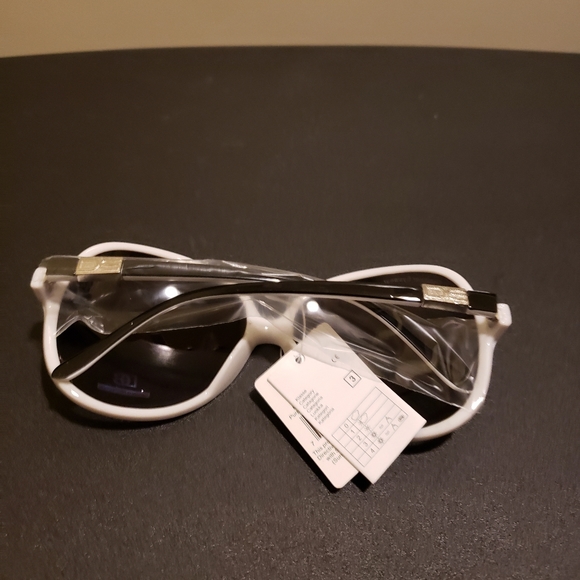 Women's Sunglasses - Picture 1 of 10